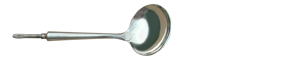 Serving spoon